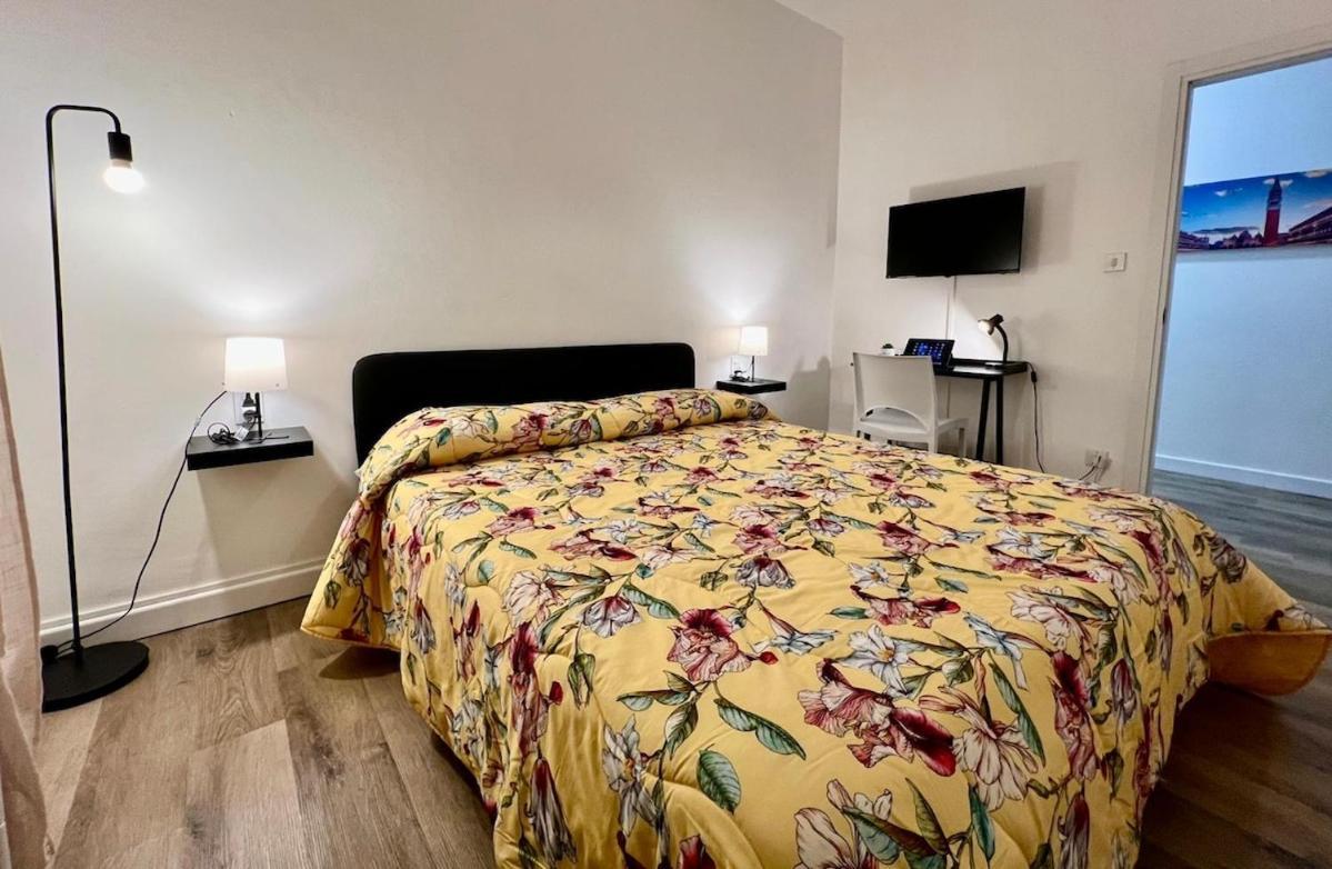 Gabriel House - Parking And Station Appartement